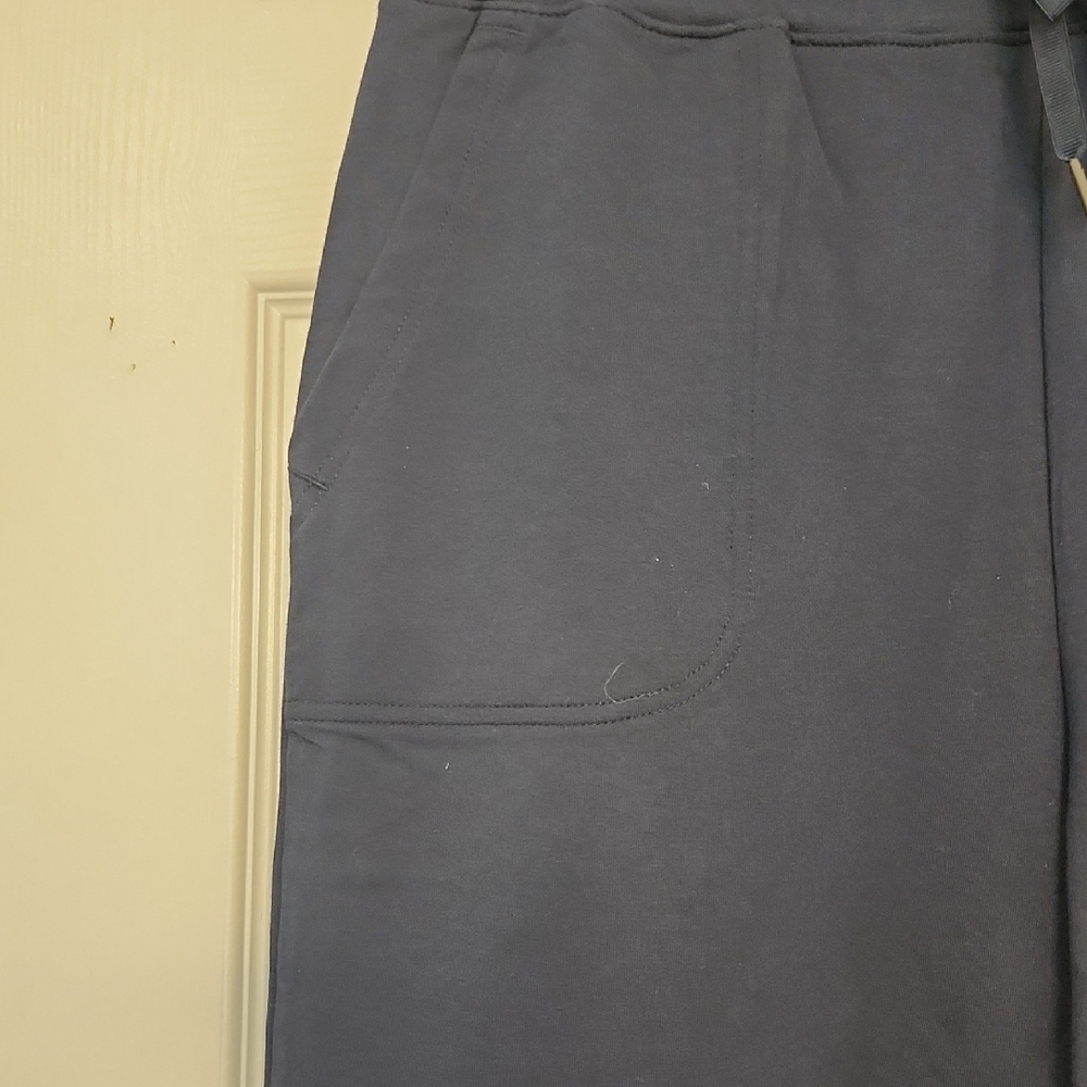 French Terry Capri Pants - Navy Blue - Picture 3 of 8